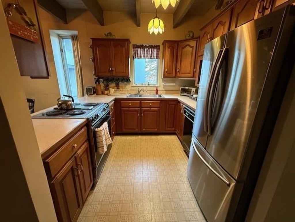 Photo of 18 Gardner Bay Road, Sunapee, NH 03782 (MLS # 5071512)