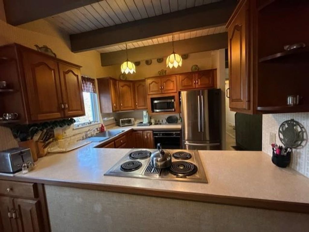 Photo of 18 Gardner Bay Road, Sunapee, NH 03782 (MLS # 5071512)