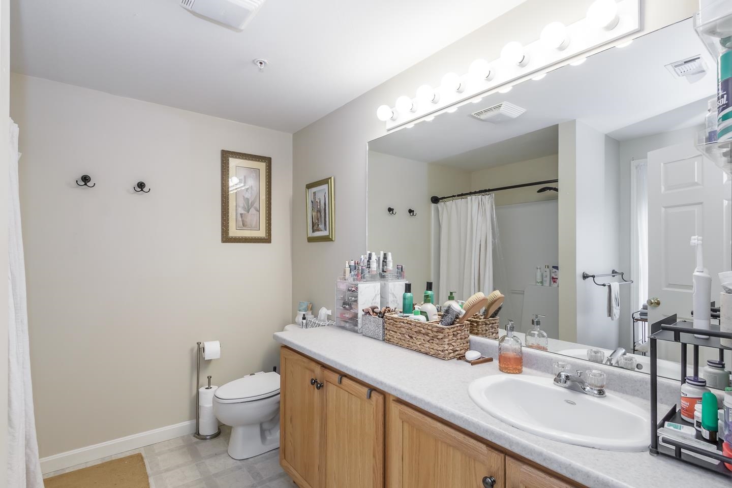 Londonderry, New Hampshire 03053, United States, 2 Bedrooms Bedrooms, ,2 BathroomsBathrooms,Residential,Pending,153250