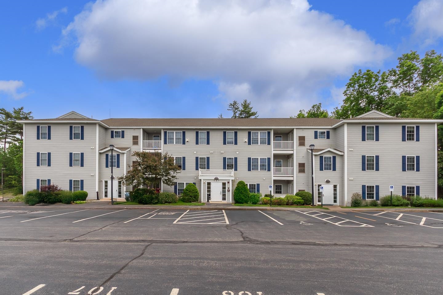 4 Crestview Circle 106