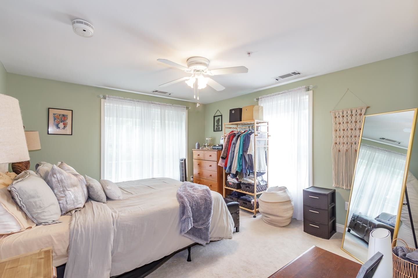 Londonderry, New Hampshire 03053, United States, 2 Bedrooms Bedrooms, ,2 BathroomsBathrooms,Residential,Pending,153250