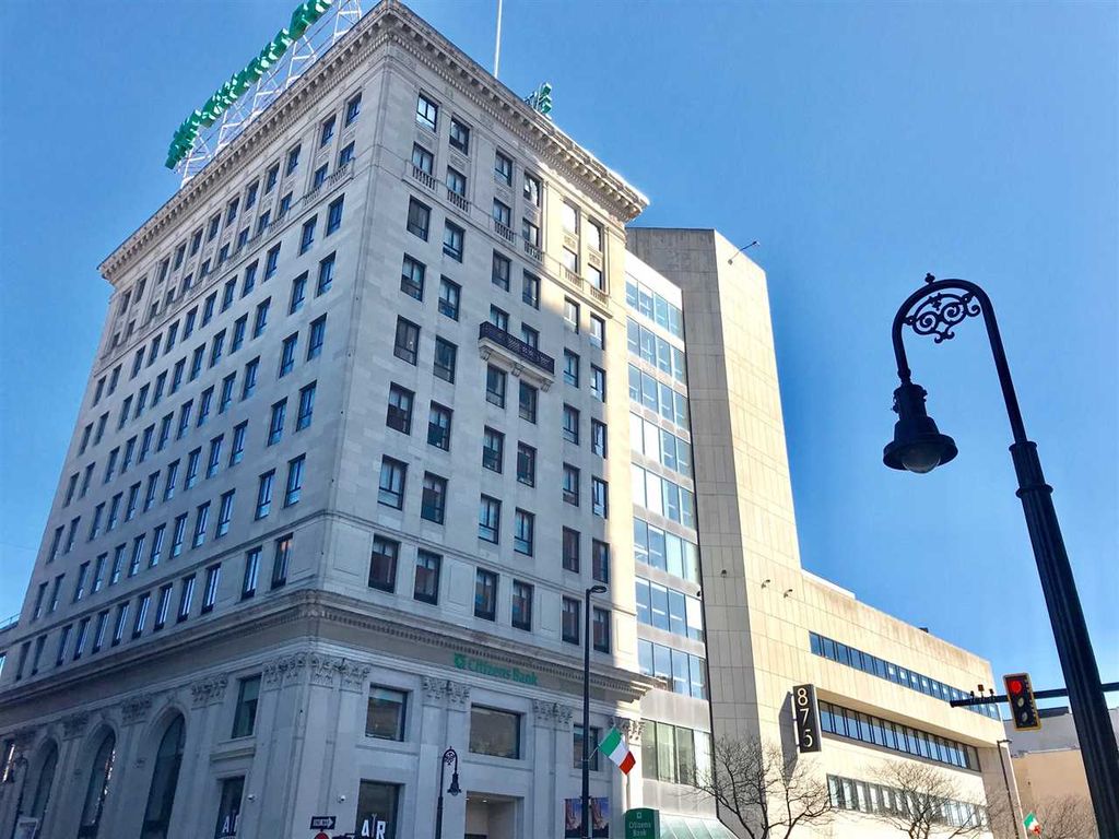 Photo of 875 Elm Street #1005, Manchester, NH 03101 (MLS # 5069328)