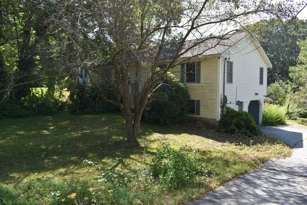 Photo of 3 ANNA Circle, Derry, NH 03038 (MLS # 5055942)