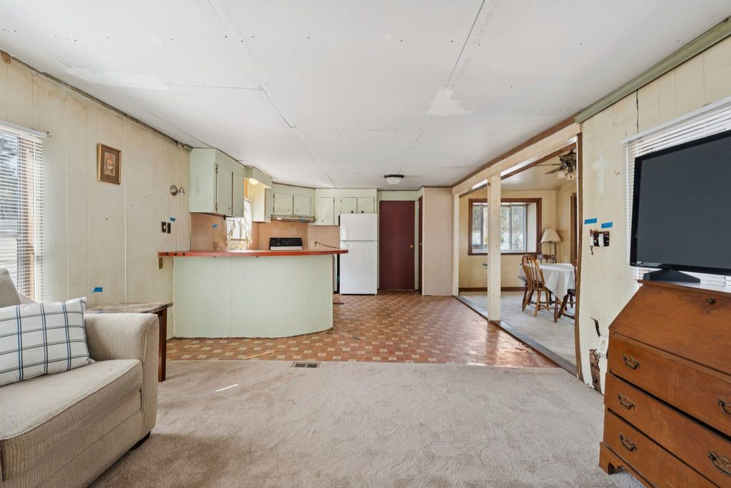 Photo of 67 Periwinkle Drive, Rochester, NH 03868 (MLS # 5085246)