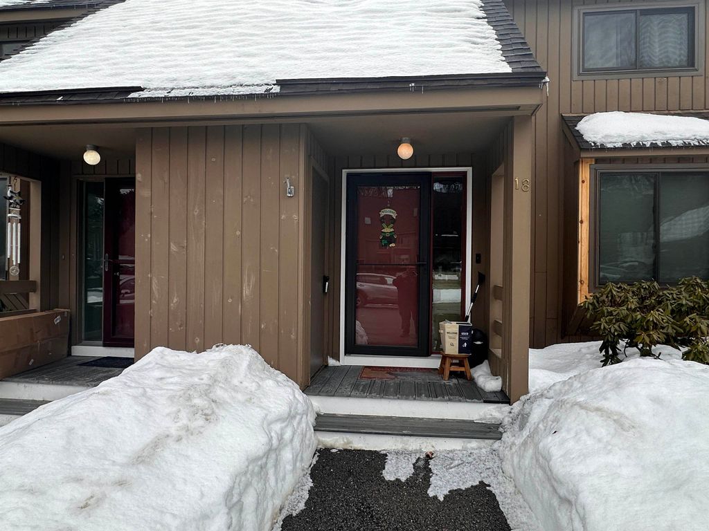 Photo of 18 Templeton Court, Merrimack, NH 03054 (MLS # 5077839)