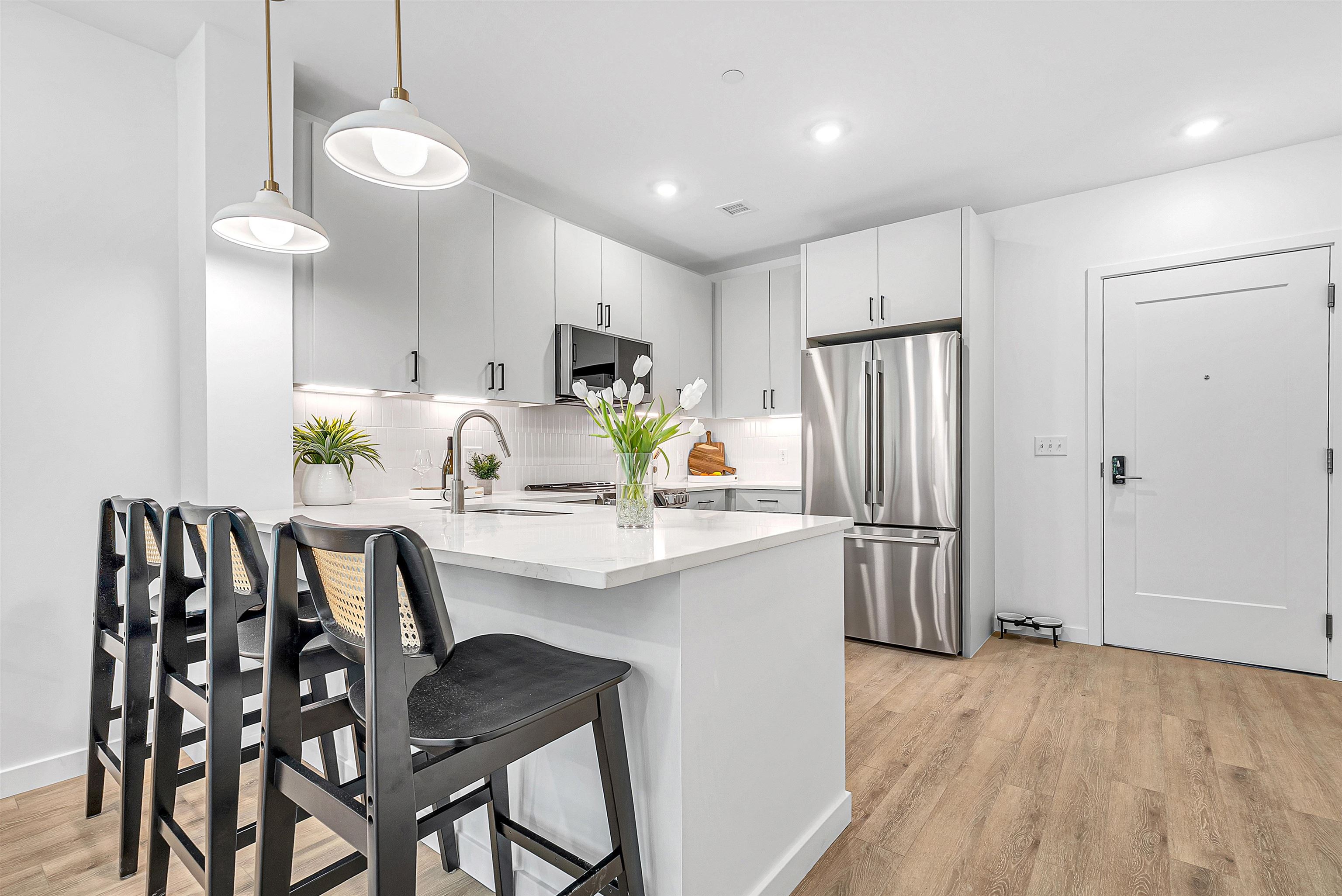 80 Constitution Avenue 319