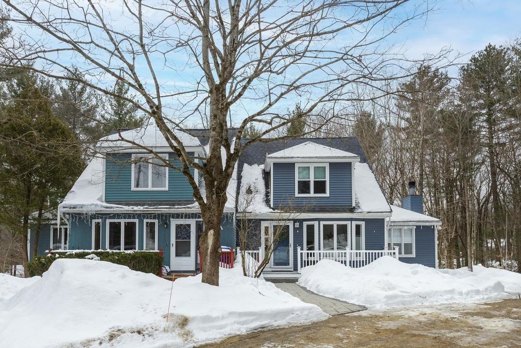 Photo of 13 Hedgerow Drive, Hudson, NH 03051 (MLS # 5075858)