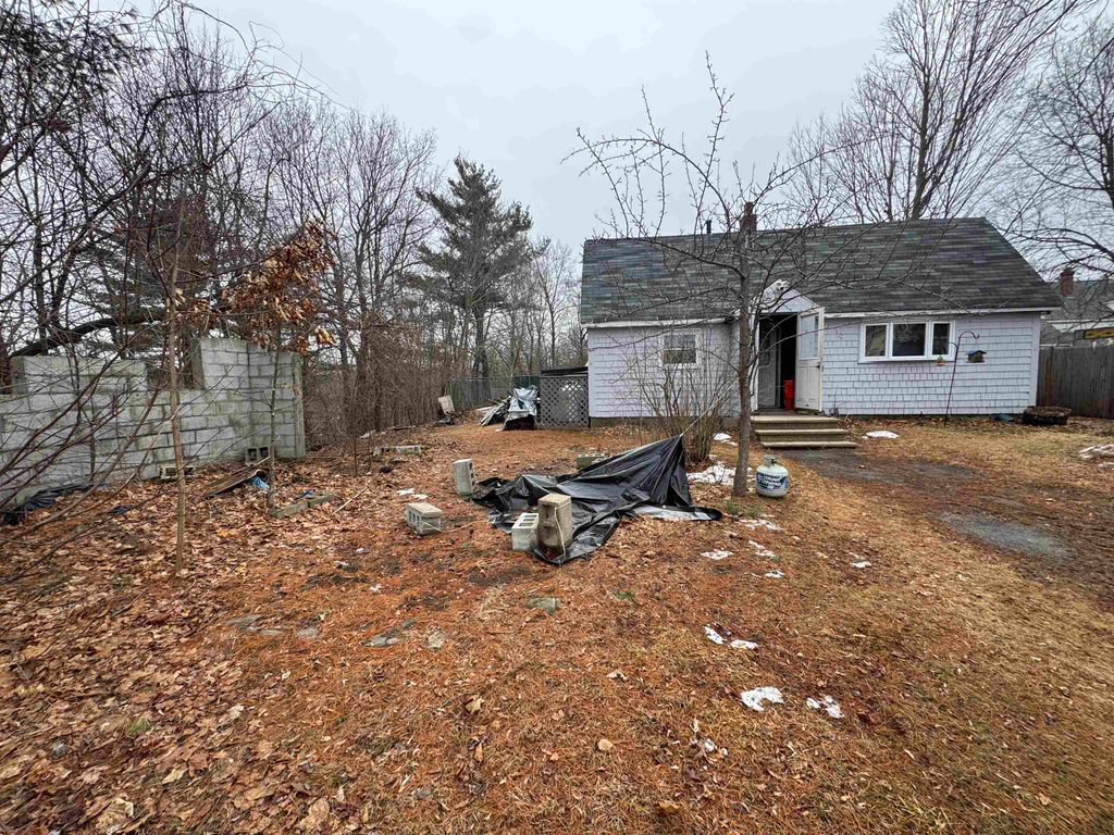 Photo of 35 Highland Avenue, Derry, NH 03038 (MLS # 5076941)