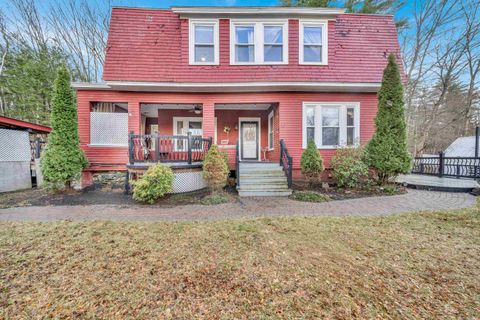 Photo of 7 Moulton Street, Raymond, NH 03077 (MLS # 5083649)