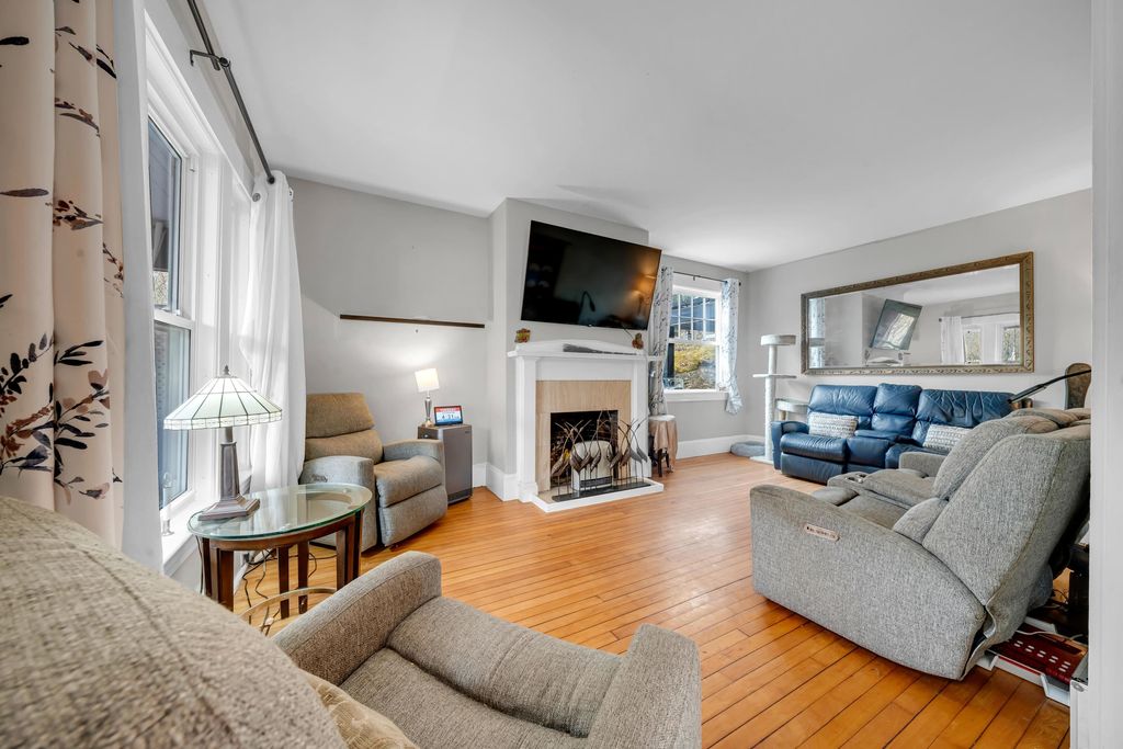 Photo of 7 Moulton Street, Raymond, NH 03077 (MLS # 5083649)