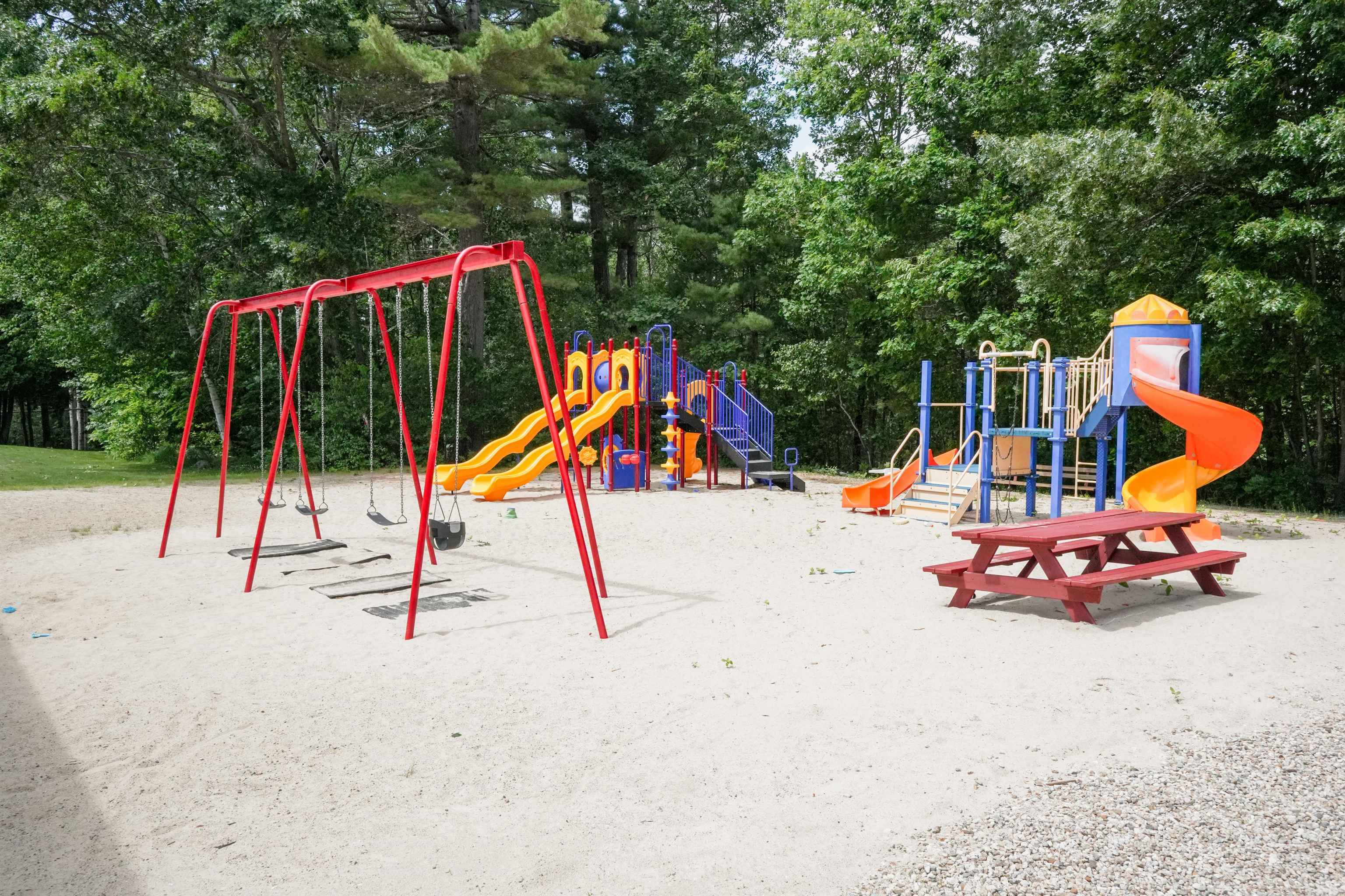 Moultonborough, New Hampshire 03254, United States, 3 Bedrooms Bedrooms, ,1 BathroomBathrooms,Residential,Active,157561