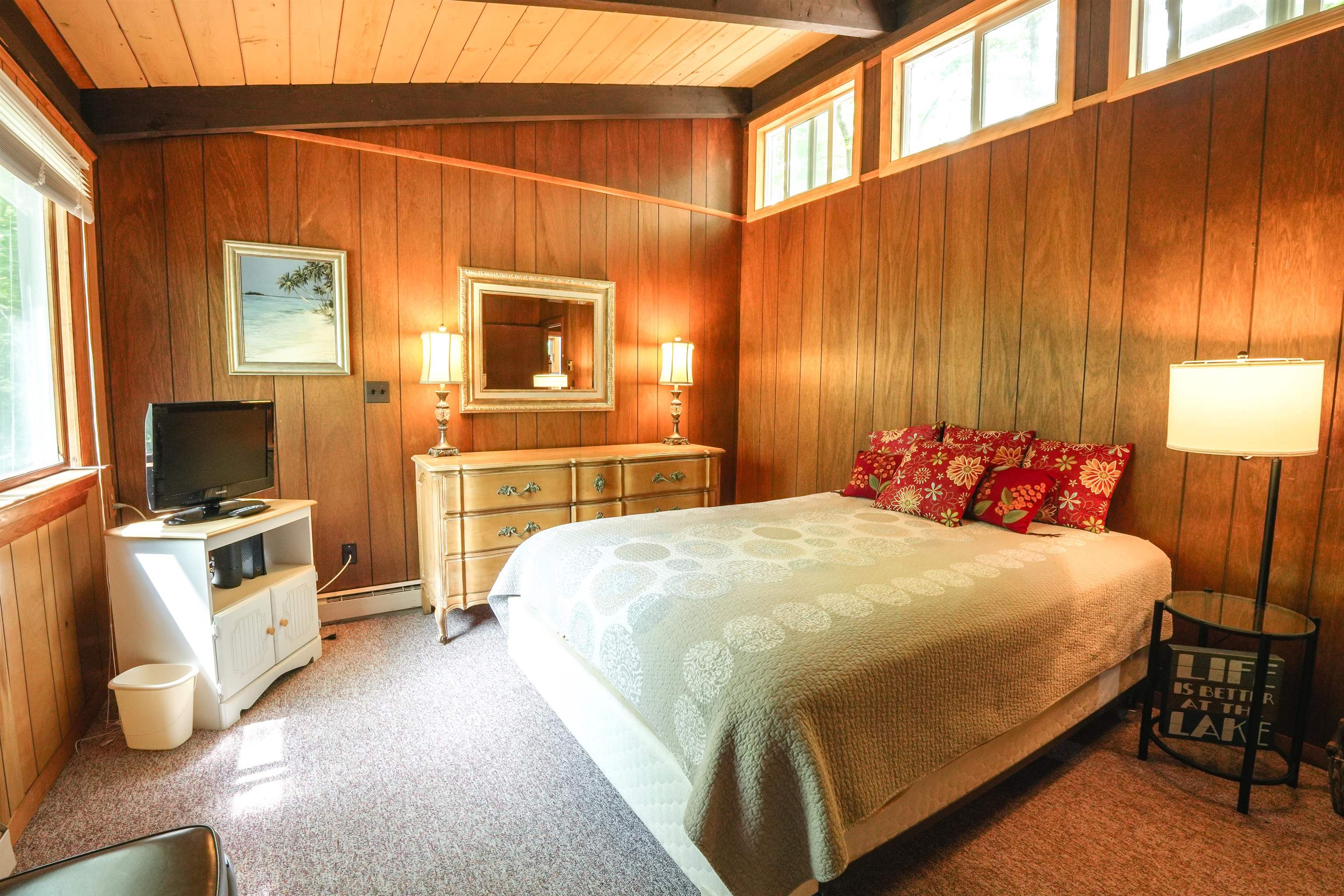 Moultonborough, New Hampshire 03254, United States, 3 Bedrooms Bedrooms, ,1 BathroomBathrooms,Residential,Active,157561