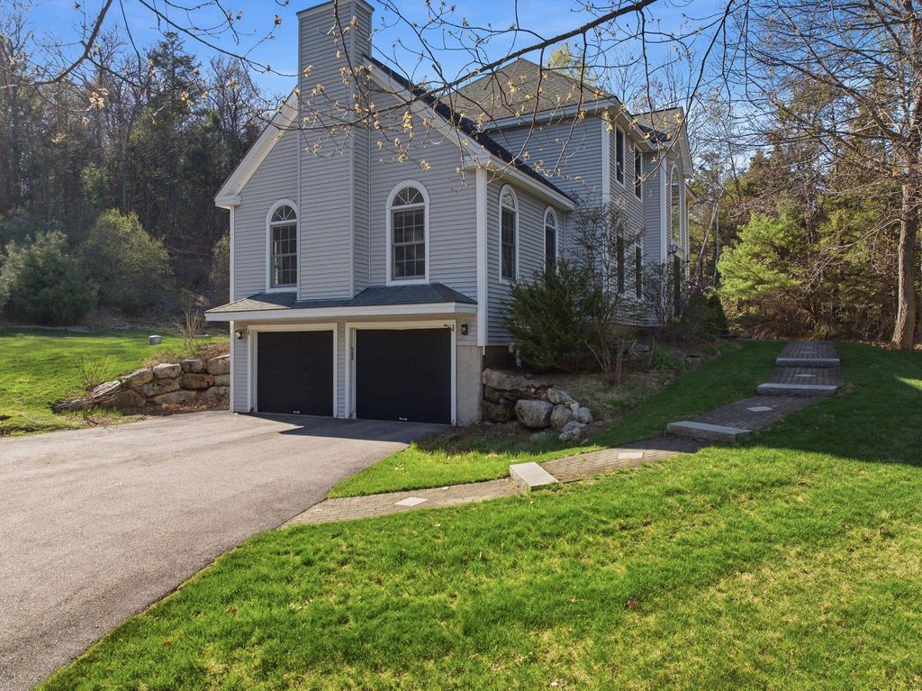 Photo of 24 Scott Drive, Merrimack, NH 03054 (MLS # 5085780)