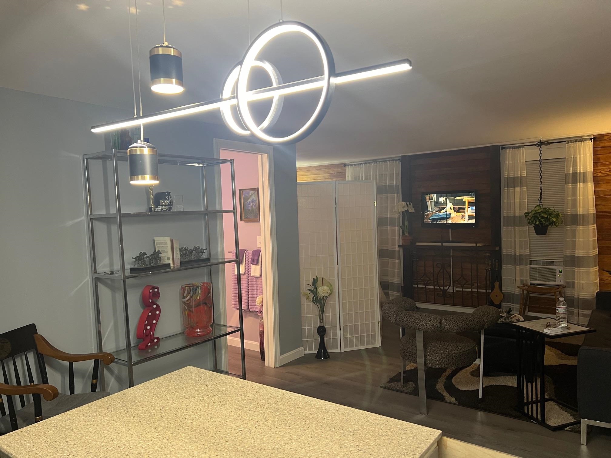 Manchester, New Hampshire 03104, United States, 4 Bedrooms Bedrooms, ,3 BathroomsBathrooms,Residential,Active,120773