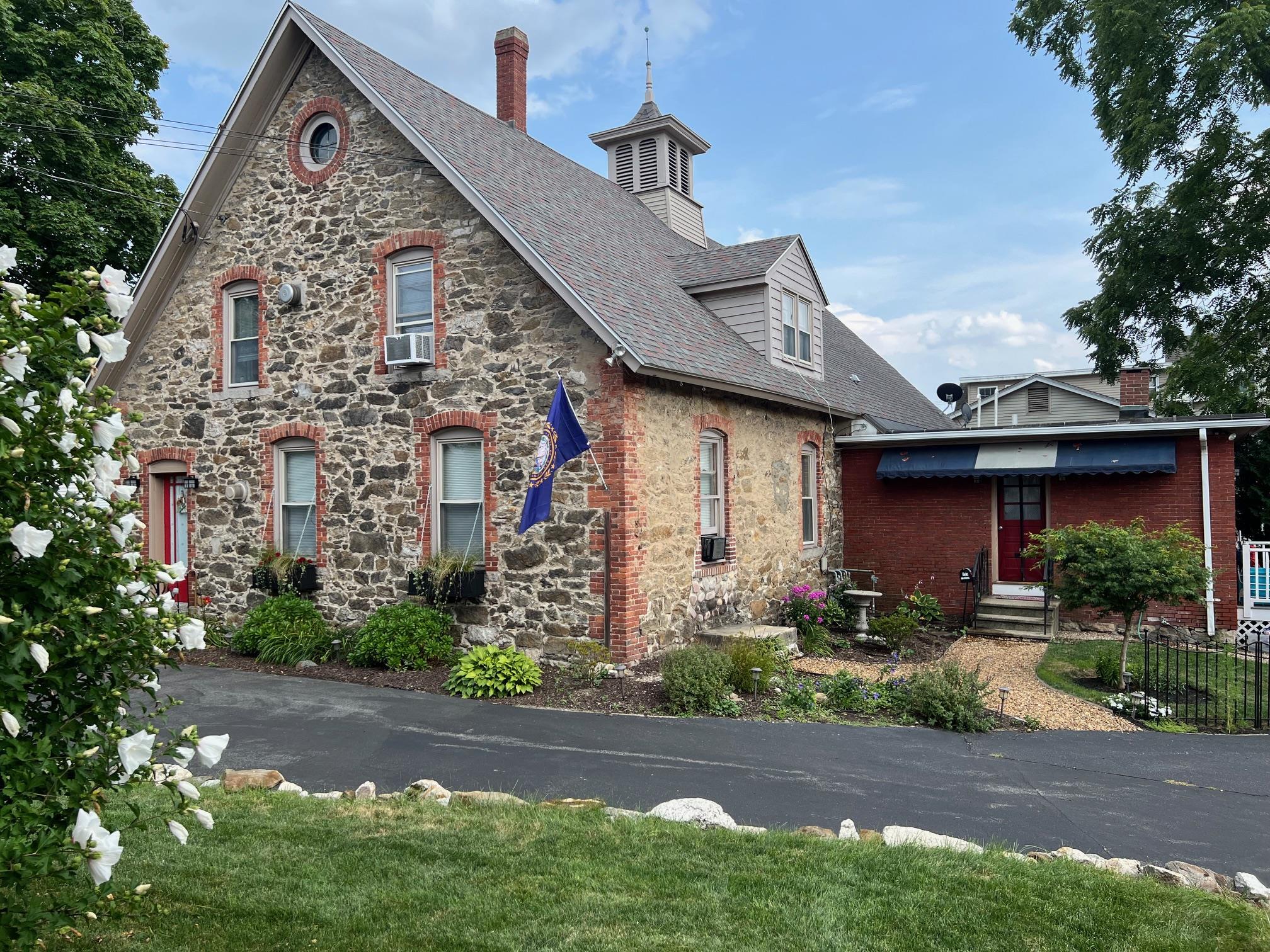 Manchester, New Hampshire 03104, United States, 4 Bedrooms Bedrooms, ,3 BathroomsBathrooms,Residential,Active,120773