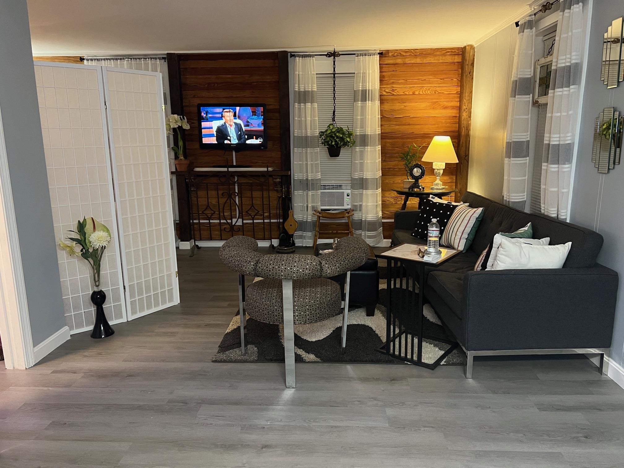 Manchester, New Hampshire 03104, United States, 4 Bedrooms Bedrooms, ,3 BathroomsBathrooms,Residential,Active,120773