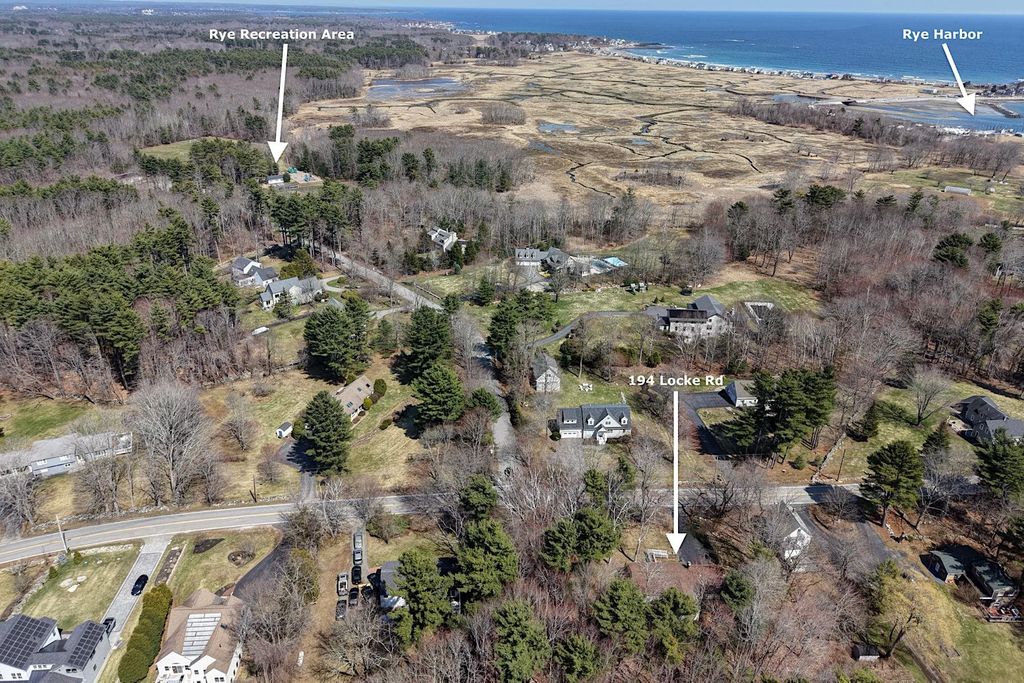 Photo of 194 Locke Road, Rye, NH 03870 (MLS # 5083862)