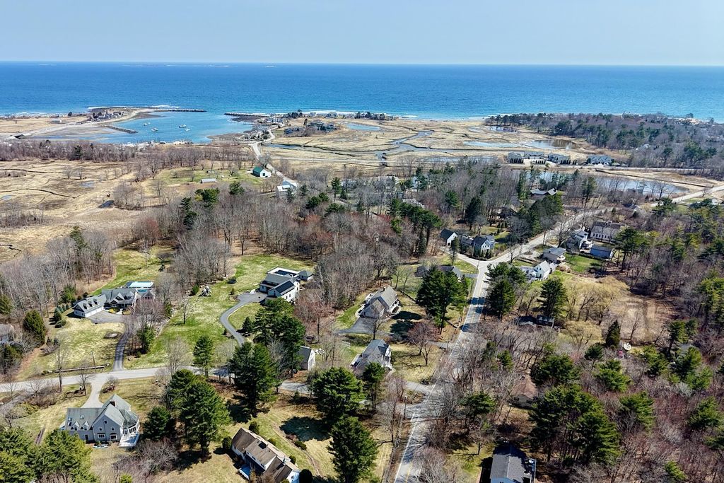 Photo of 194 Locke Road, Rye, NH 03870 (MLS # 5083862)