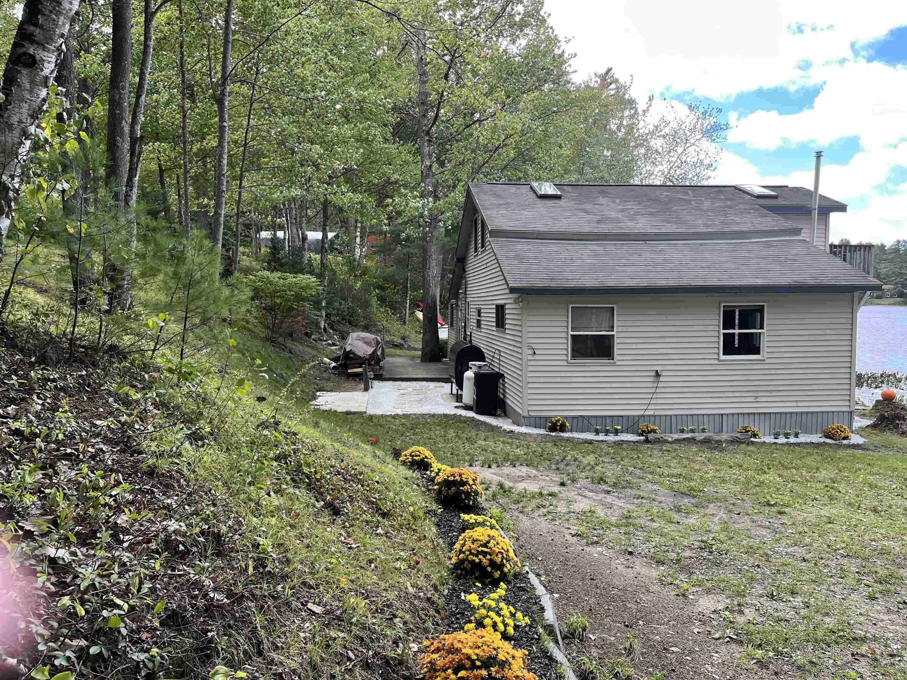 52 East Side Road