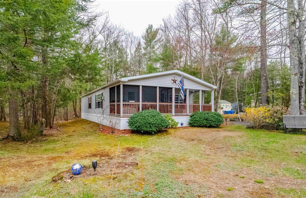 Photo of 7 Diamondback Drive, Rochester, NH 03868 (MLS # 5085609)