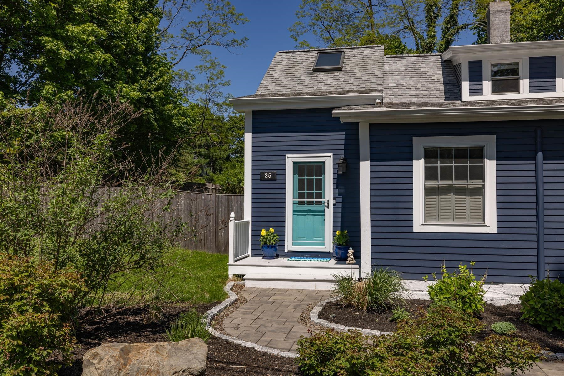 25 Woodworth Avenue