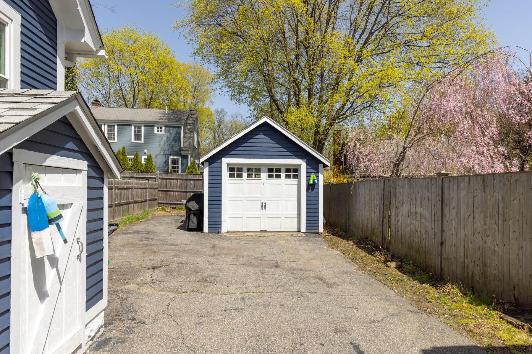 25 Woodworth Avenue