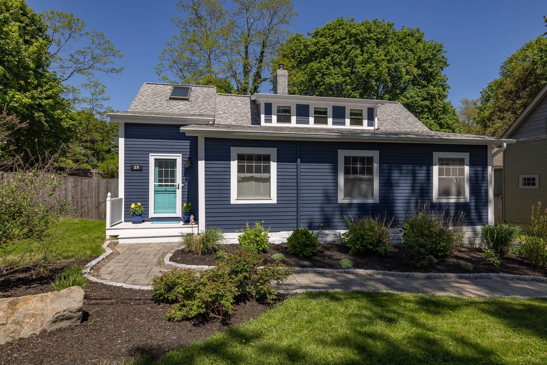 25 Woodworth Avenue