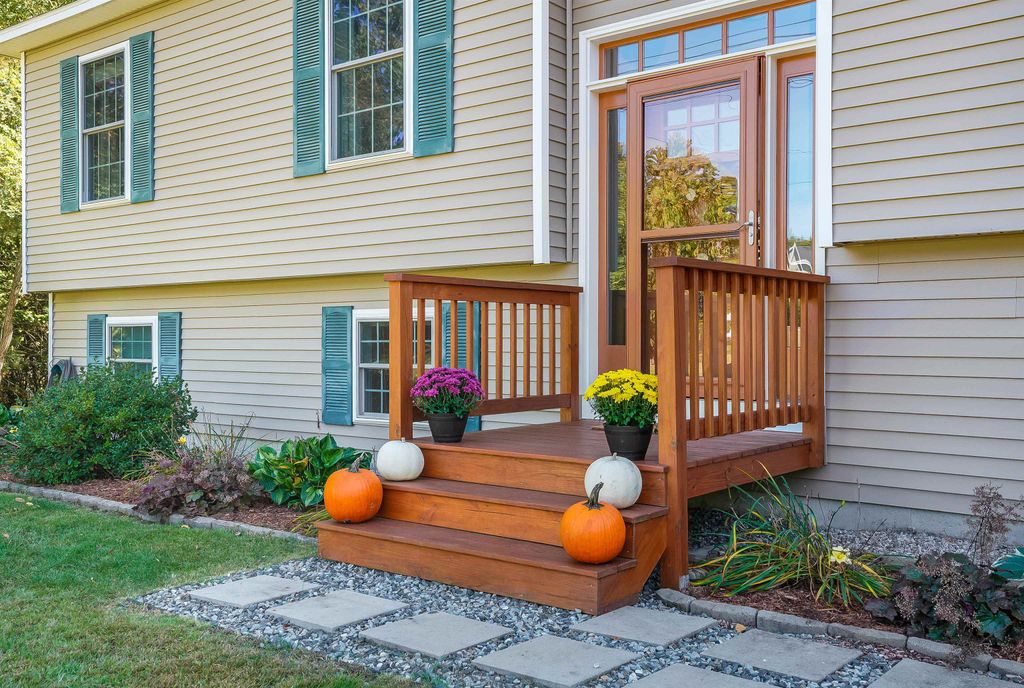 Photo of 4 Old Dover Road, Concord, NH 03301 (MLS # 5064223)