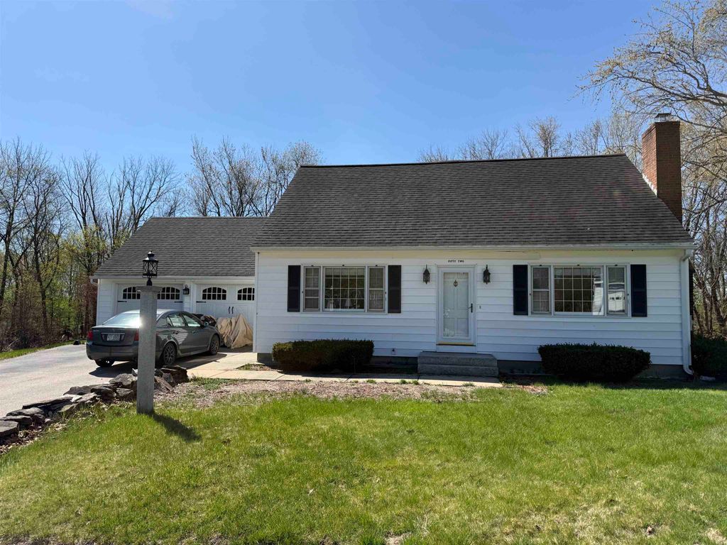 Photo of 52 Shaunna Court, Manchester, NH 03109 (MLS # 5085836)
