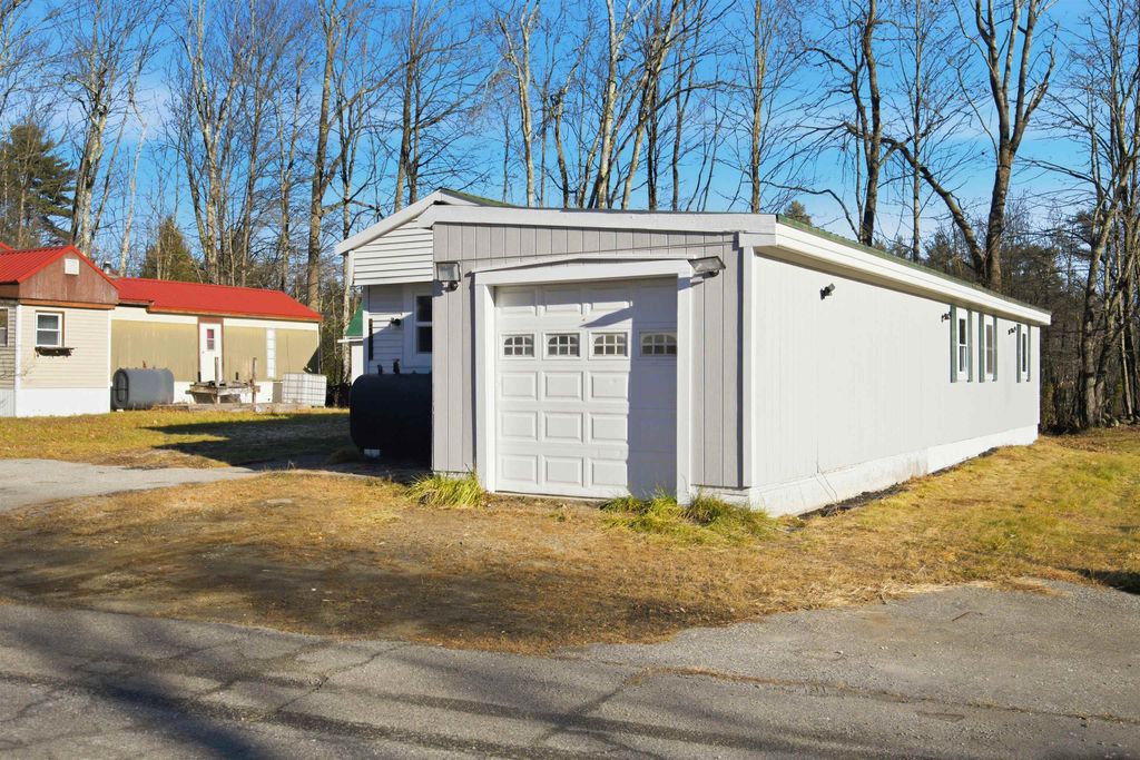 Photo of 174 South Stark Highway #1, Weare, NH 03281 (MLS # 5071059)
