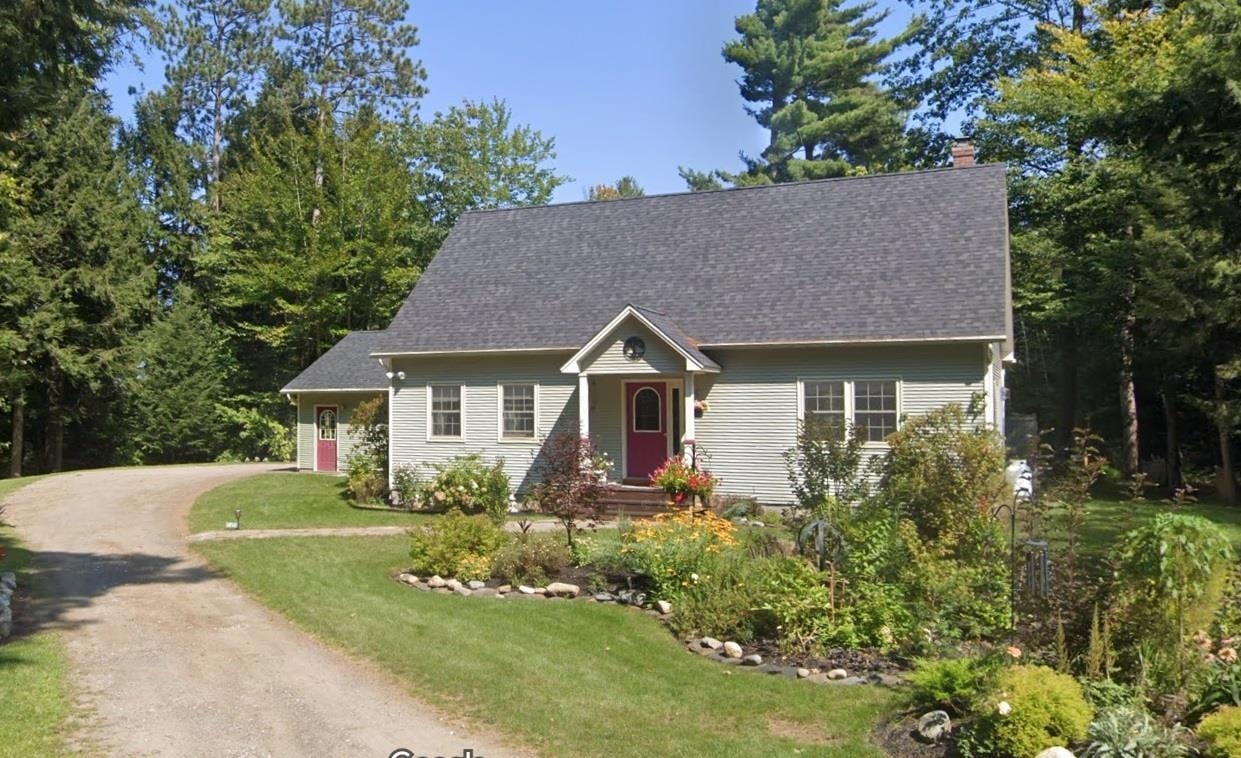 72 Clover Lane