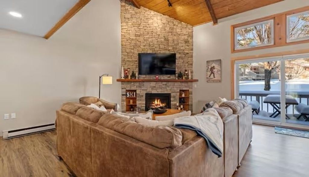 Photo of 15 Winter Way #4, Lincoln, NH 03251 (MLS # 5080824)