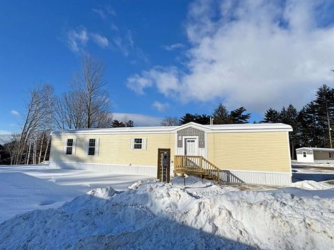 20 True Road 93 Meredith NH 03253