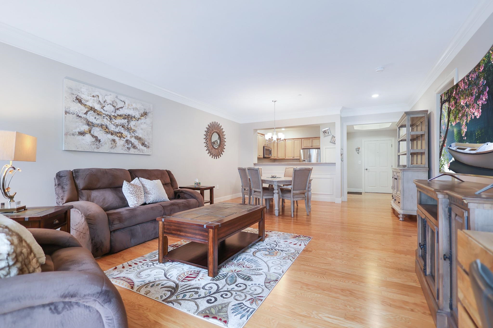 12 Braemoor Woods Road 206