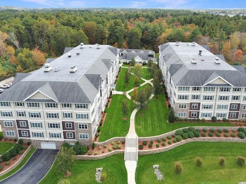 12 Braemoor Woods Road 206 Salem NH 03079