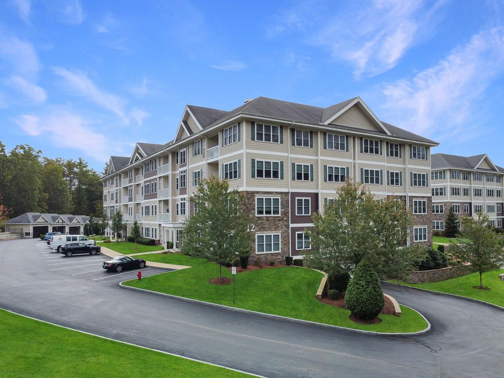 Photo of 12 Braemoor Woods Road #206, Salem, NH 03079 (MLS # 5065548)