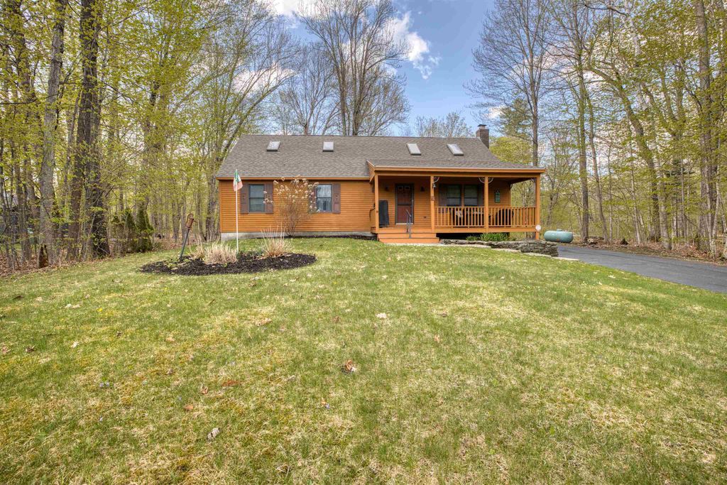 Photo of 47 Captain Lovewell Lane, Ossipee, NH 03814 (MLS # 5088158)