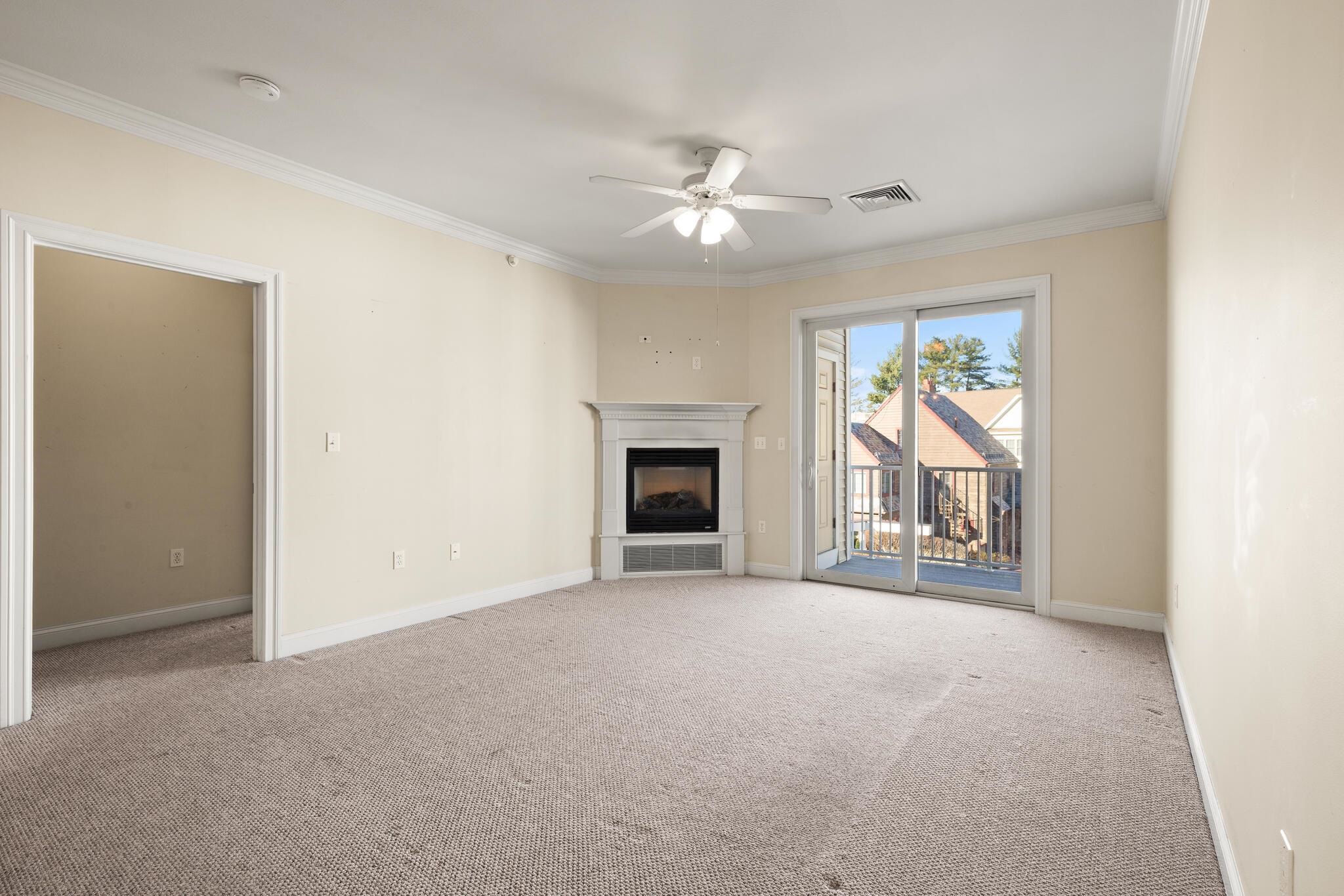 160 Daniel Webster Highway 328