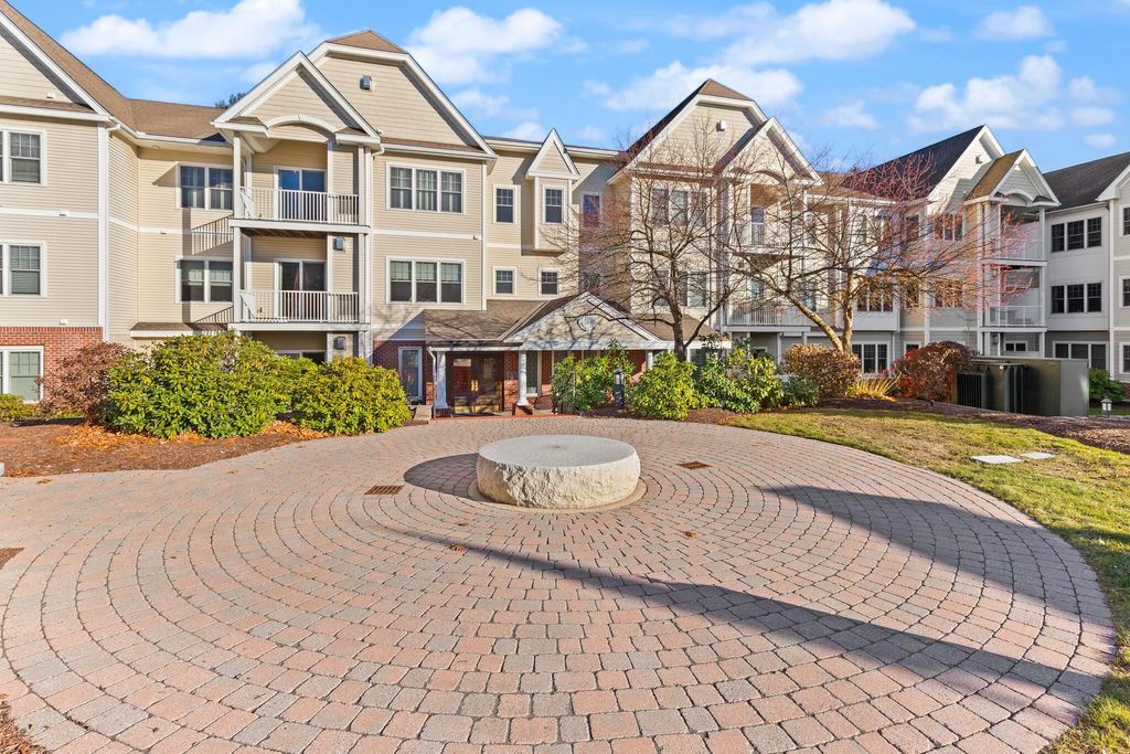 Photo of 160 Daniel Webster Highway #328, Nashua, NH 03060 (MLS # 5070380)