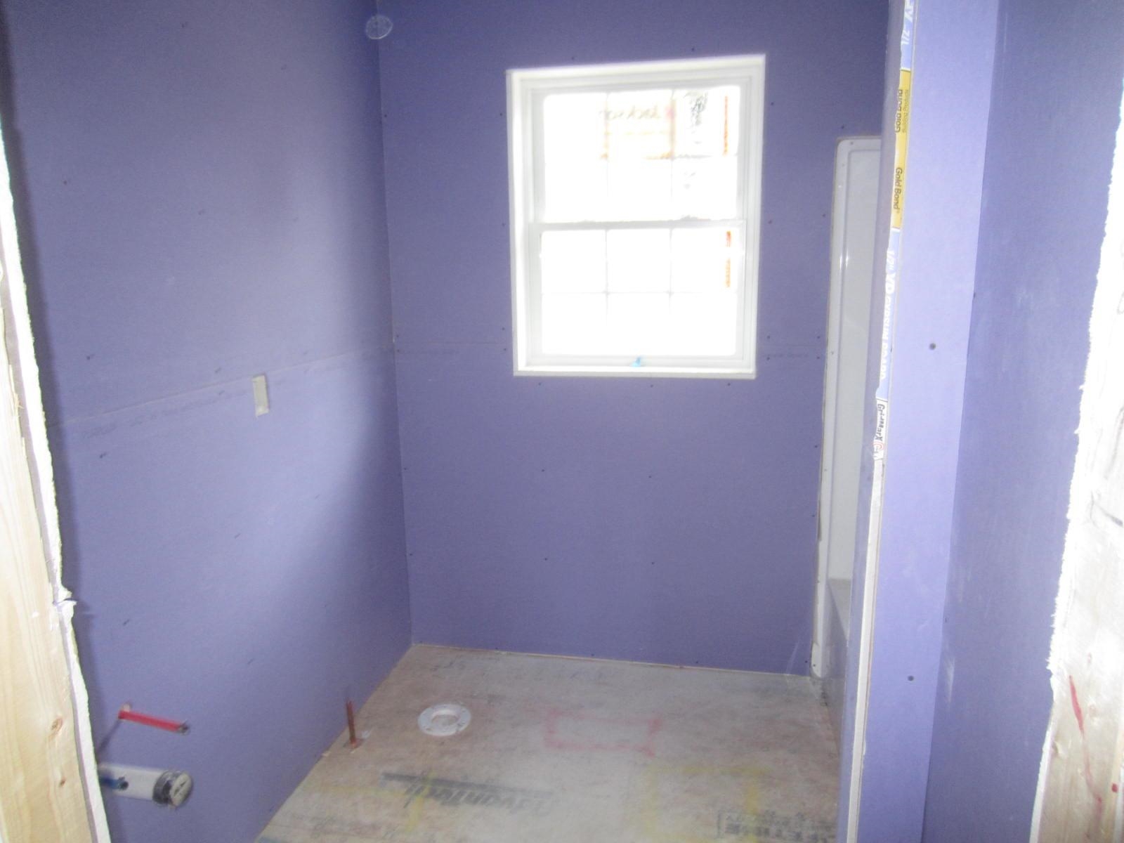 Ossipee, New Hampshire 03864, United States, 3 Bedrooms Bedrooms, ,2 BathroomsBathrooms,Residential,Active,95599