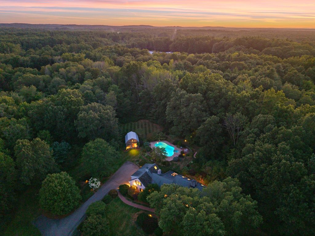 Photo of 276 Exeter Road, Hampton Falls, NH 03844 (MLS # 5059229)