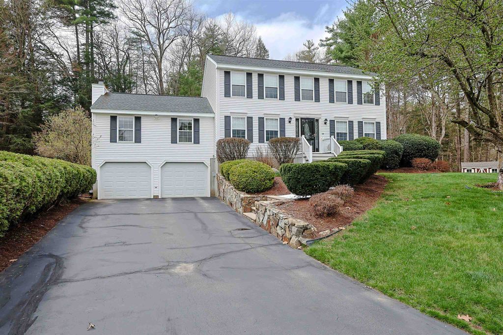 Photo of 14 Whitewood Lane, Merrimack, NH 03054 (MLS # 5084667)