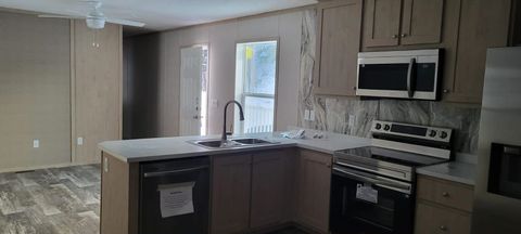 65 Second Street 17 St. Johnsbury VT 05819