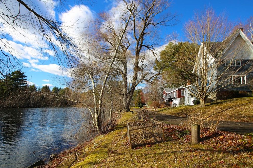 Photo of 12 Stillwater Circle, Salem, NH 03079 (MLS # 5071227)