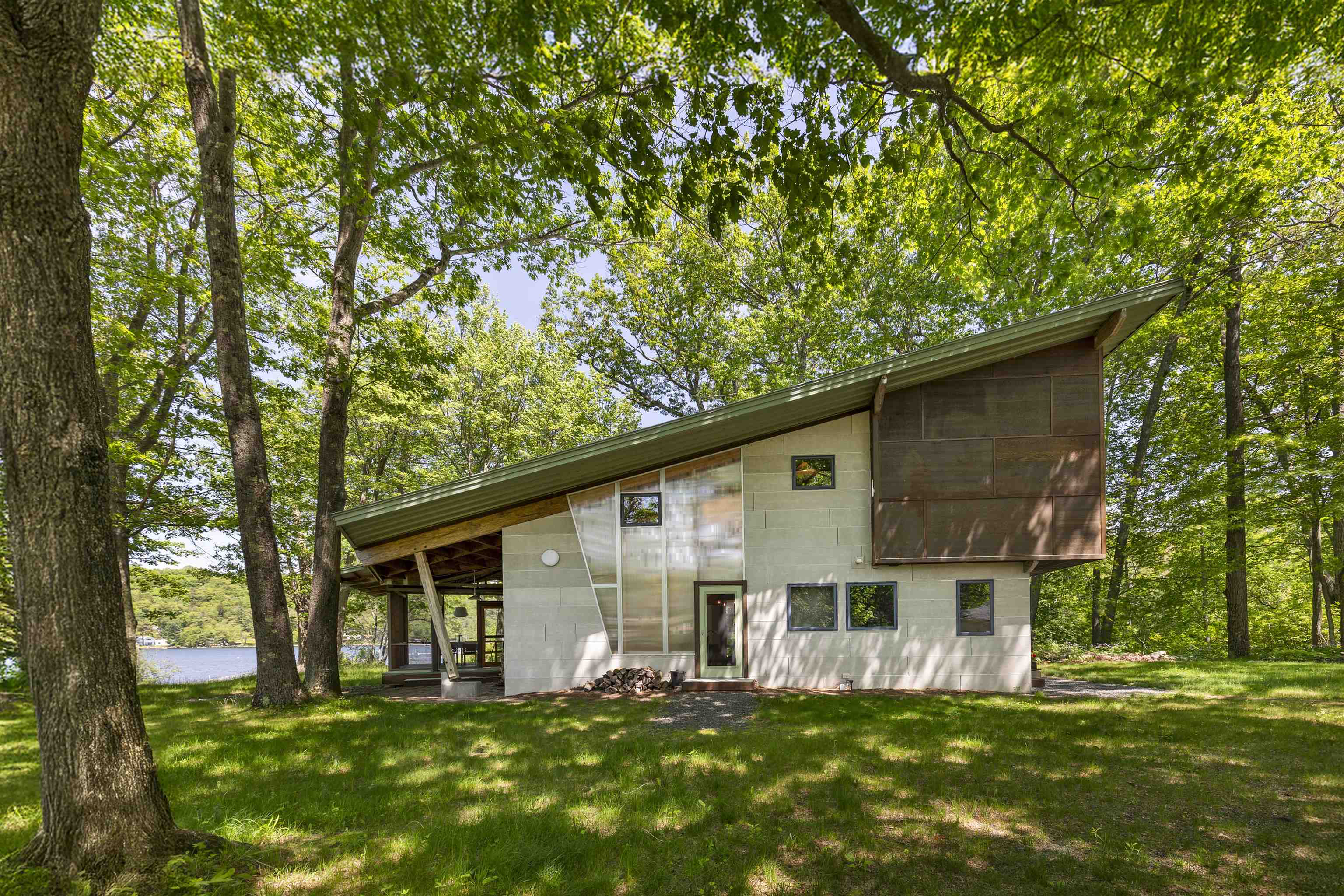 518 Shaker Boulevard