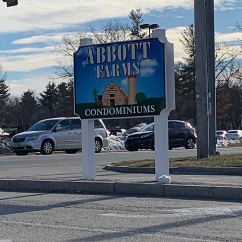 512 Abbott Farm Lane Hudson NH 03051