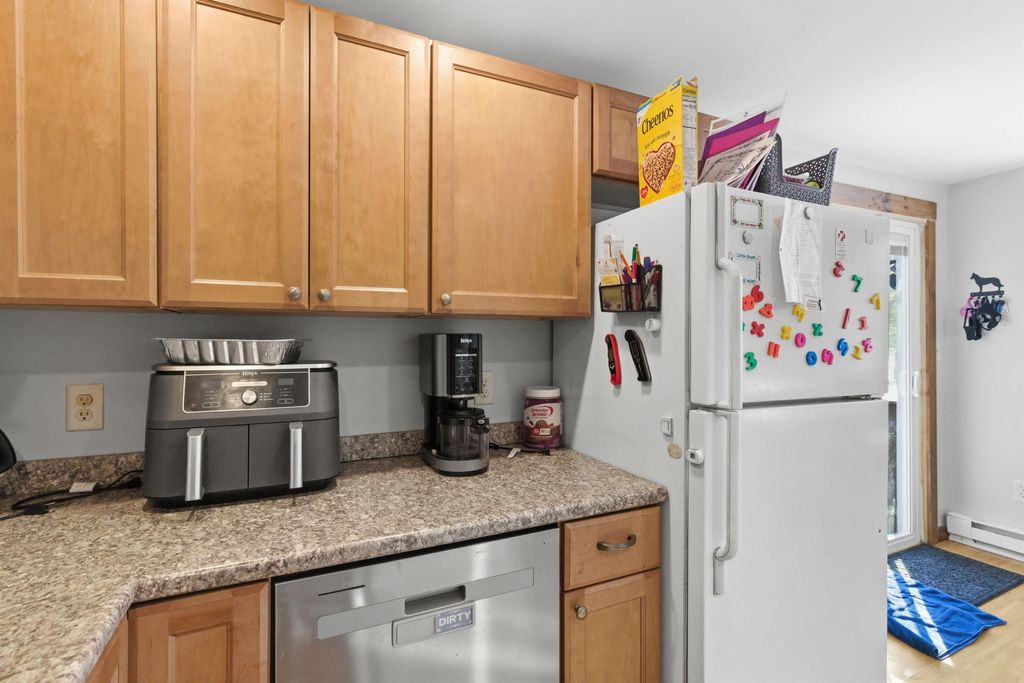 Photo of 10 Woodlawn Avenue, Northfield, NH 03276 (MLS # 5075779)