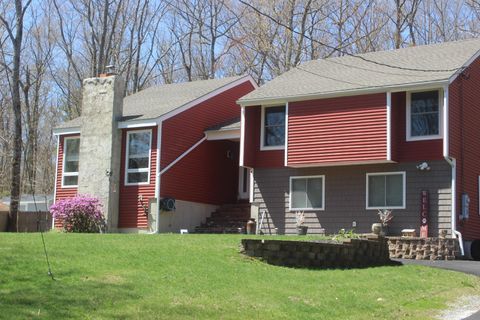 Photo of 205 Emerald Drive, Derry, NH 03038 (MLS # 5035932)