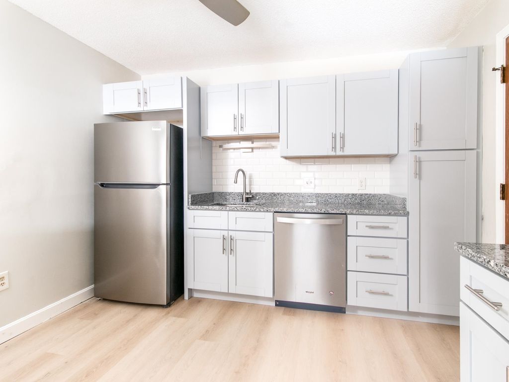 Photo of 8 Strawberry Bank Road #11, Nashua, NH 03062 (MLS # 5082731)