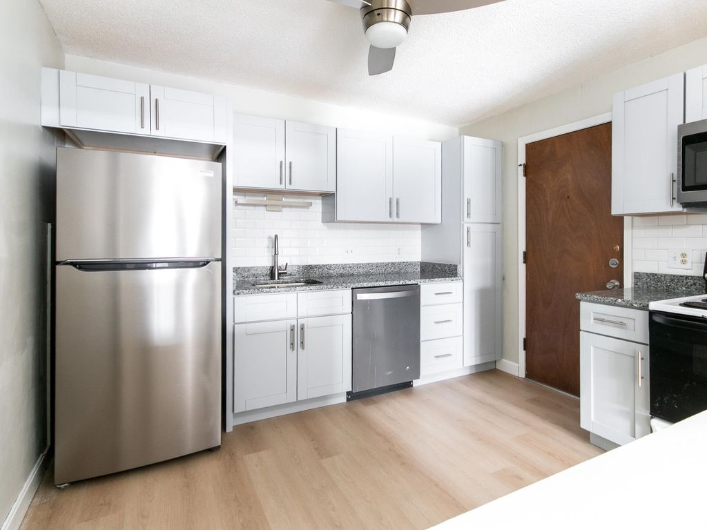 Photo of 8 Strawberry Bank Road #11, Nashua, NH 03062 (MLS # 5082731)